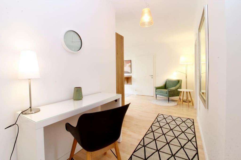 Appartement Central Charm - Comfortable 3-br Wenen