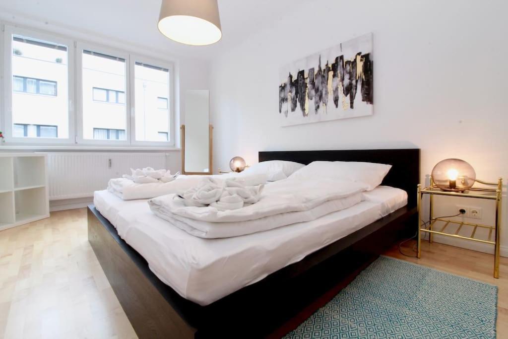 Central Charm - Comfortable 3-br * Wenen